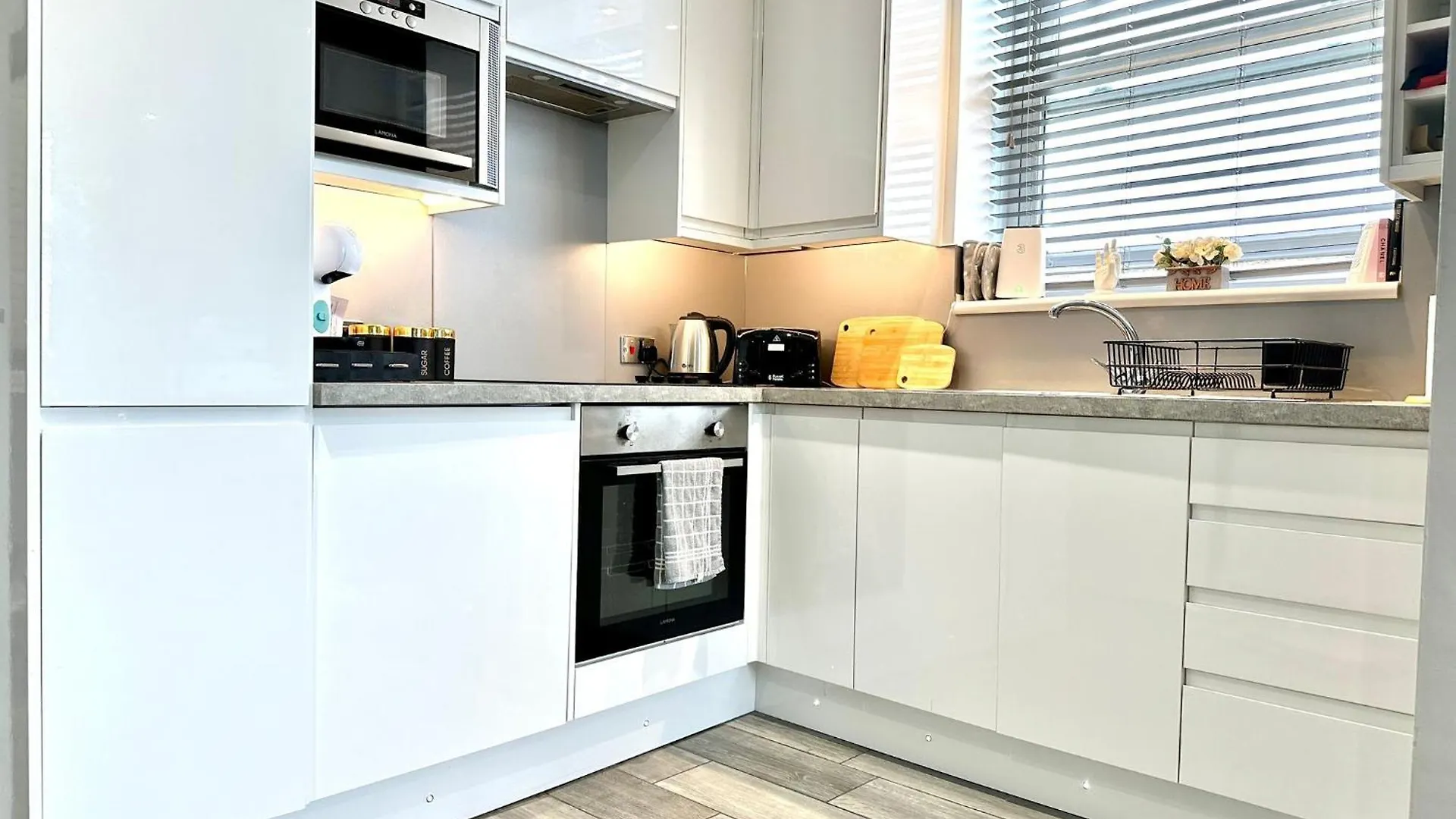Stylish Studio With Sea Views Apartment Brighton